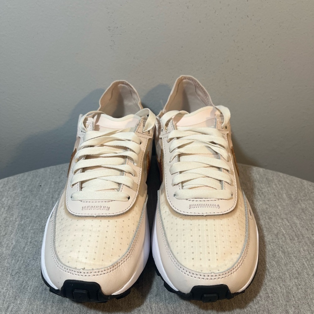 Nike Waffle One ESS Light Soft Pink Athletic Women’s Shoe Size 8 (FB1298 600)​​​ - Picture 4 of 11